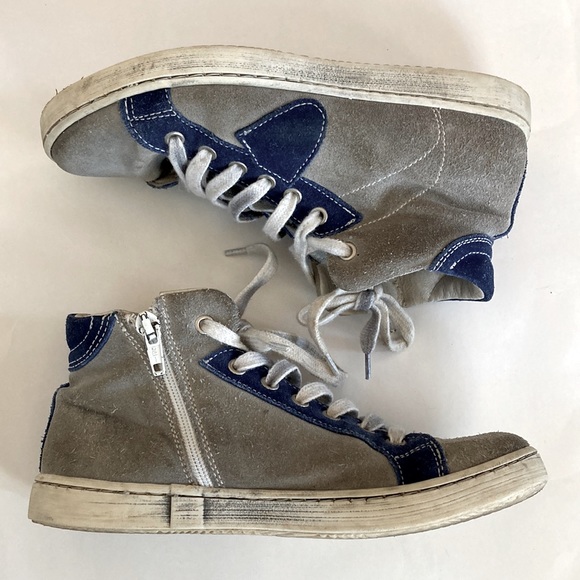 Boys Distressed Ankle Top Sneakers - Picture 2 of 7